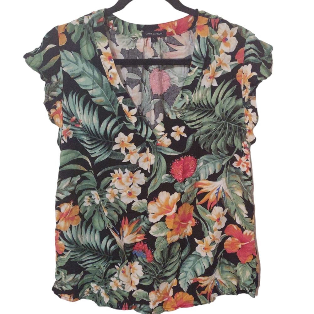 Anne Carson floral ruffle sleeve blouse‎ 100 percent Rayon Size Large